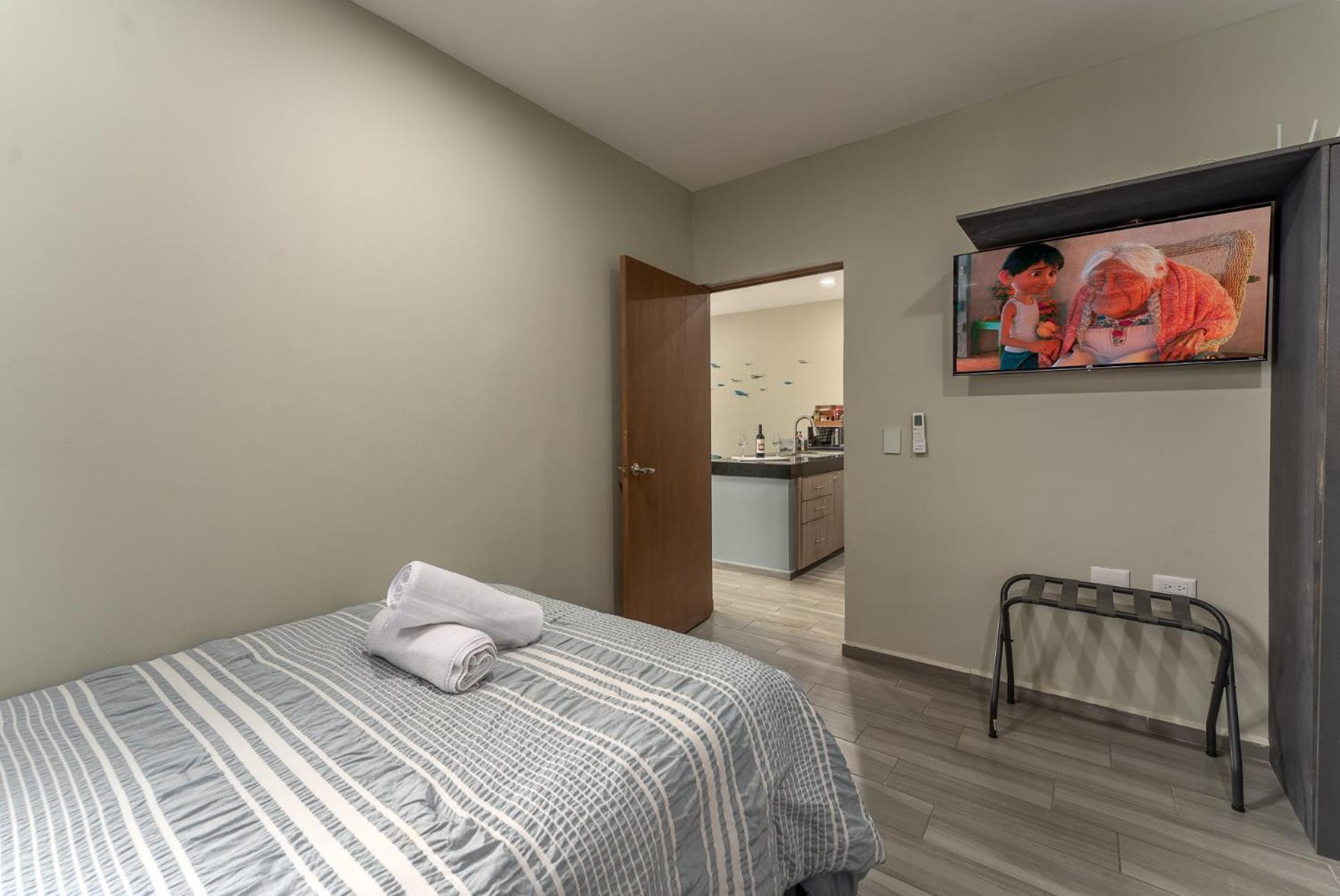 New & Modern, 5 Star Area, Walk 2 Beach, Pool, Views, King Bed Mazatlan Bagian luar foto