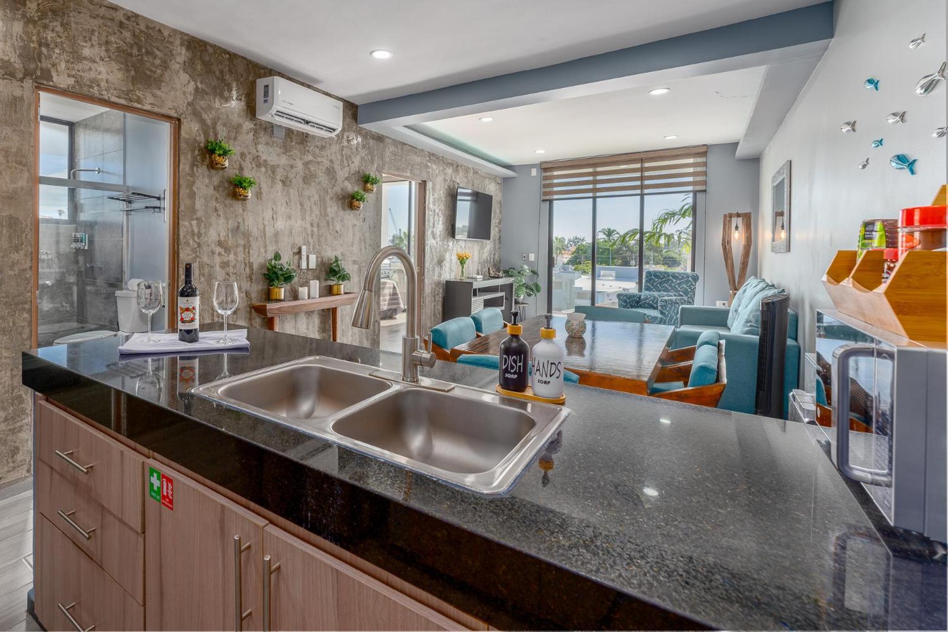 New & Modern, 5 Star Area, Walk 2 Beach, Pool, Views, King Bed Mazatlan Bagian luar foto